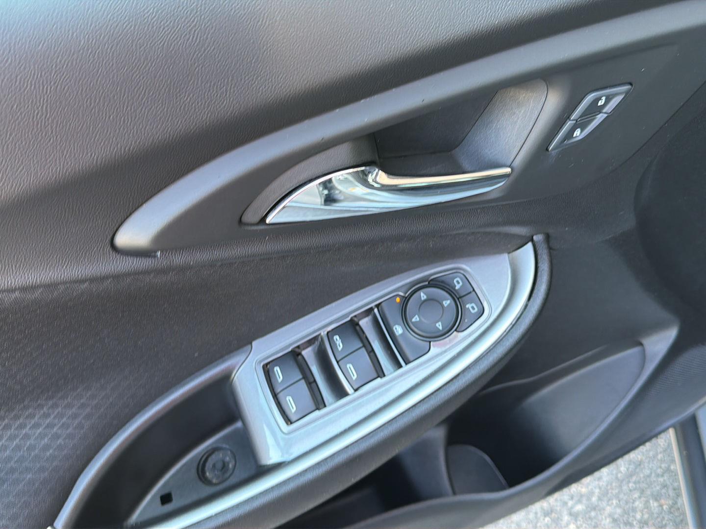 Used 2025 Chevrolet Malibu Sedan