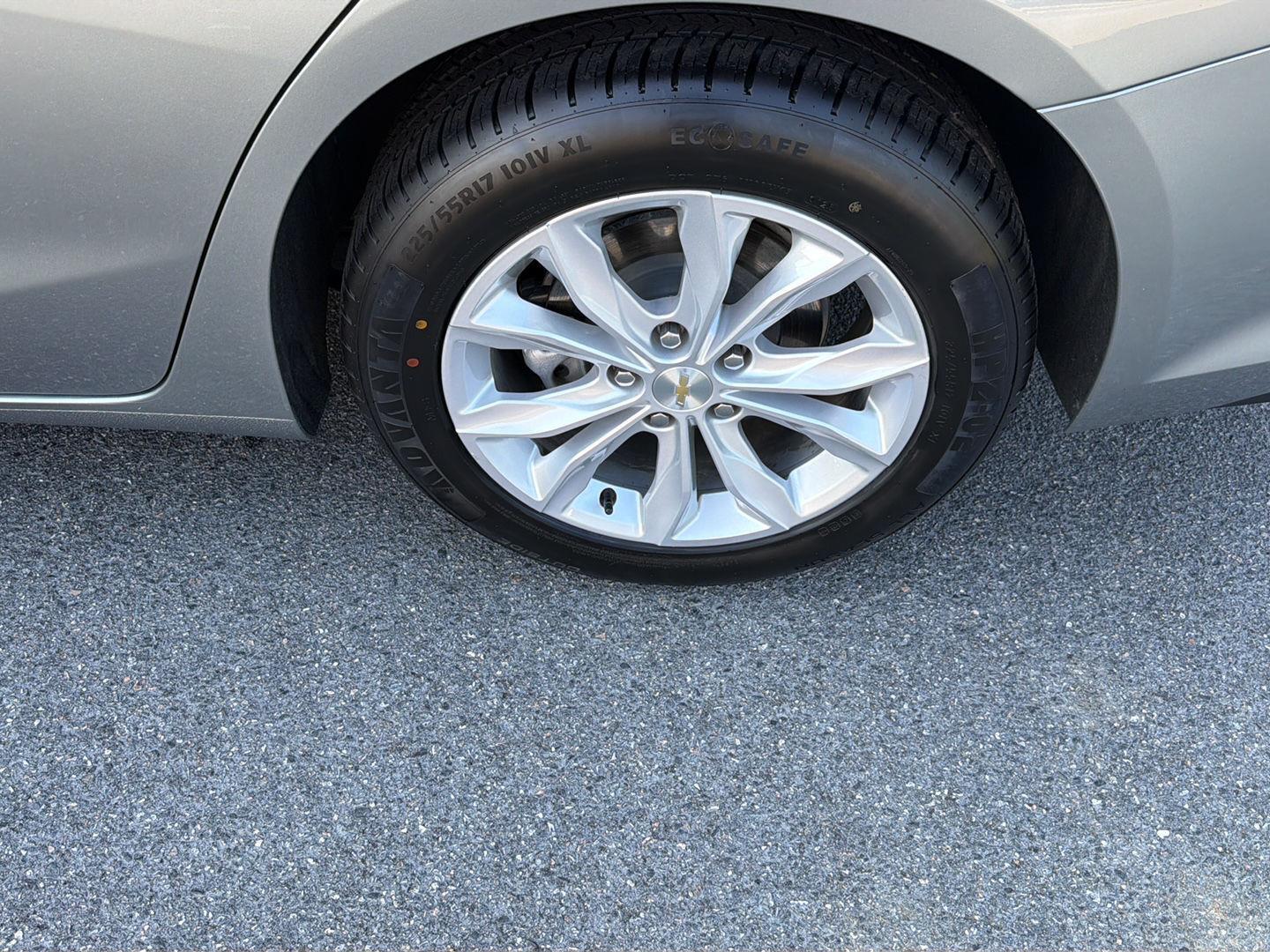 Used 2025 Chevrolet Malibu Sedan