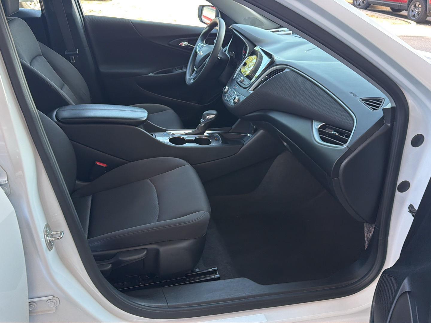 Used 2024 Chevrolet Malibu Sedan