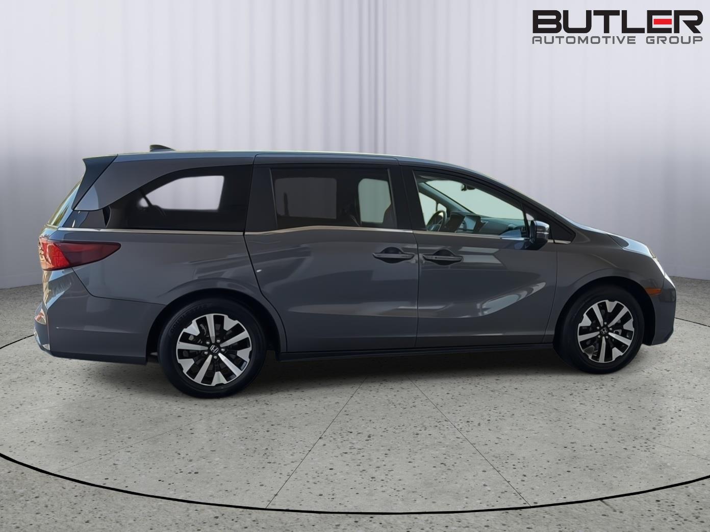 Used 2025 Honda Odyssey Van