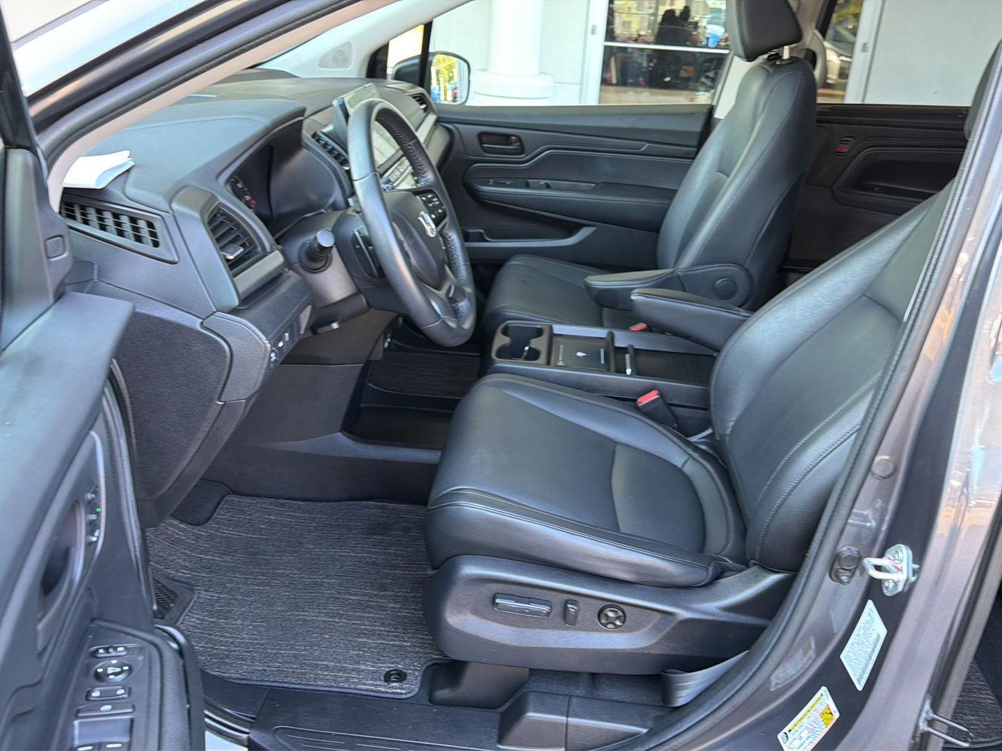 Used 2025 Honda Odyssey Van