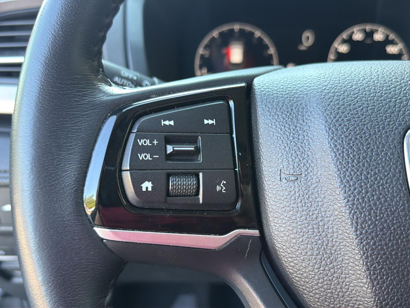 Used 2025 Honda Odyssey Van