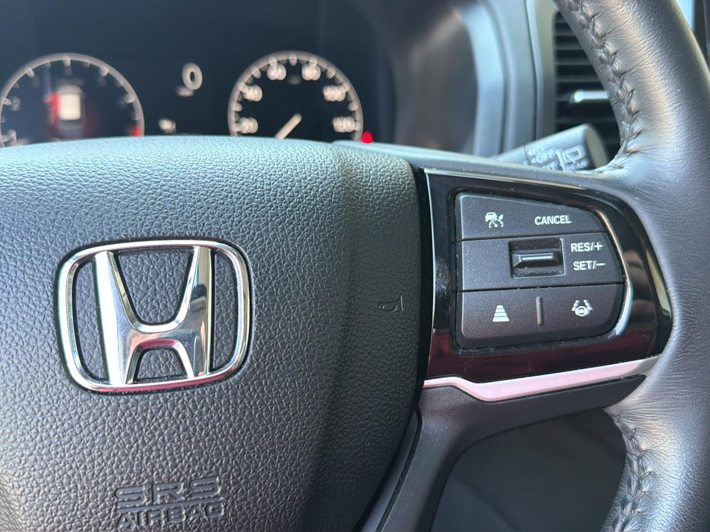 Used 2025 Honda Odyssey Van
