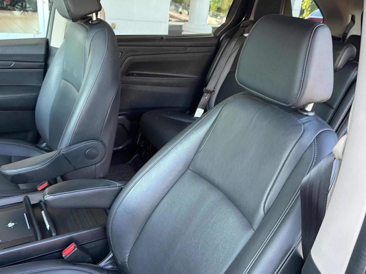 Used 2025 Honda Odyssey Van
