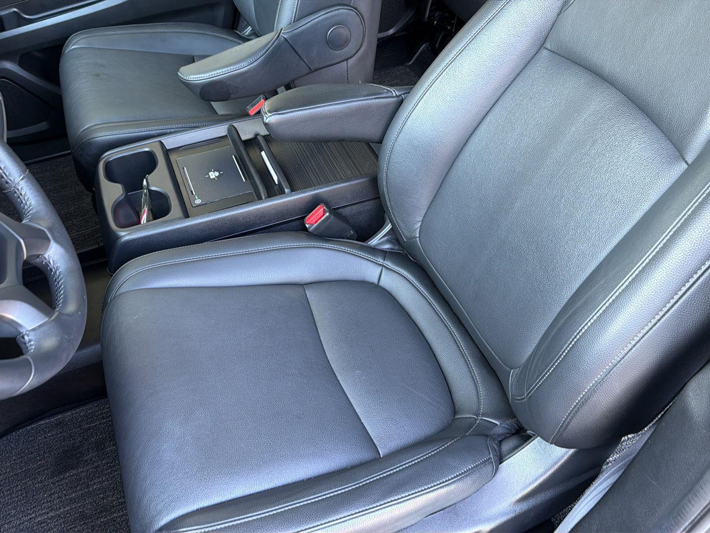 Used 2025 Honda Odyssey Van