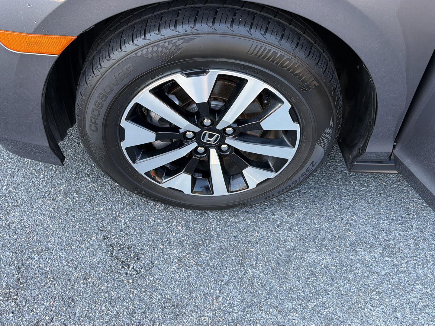 Used 2025 Honda Odyssey Van