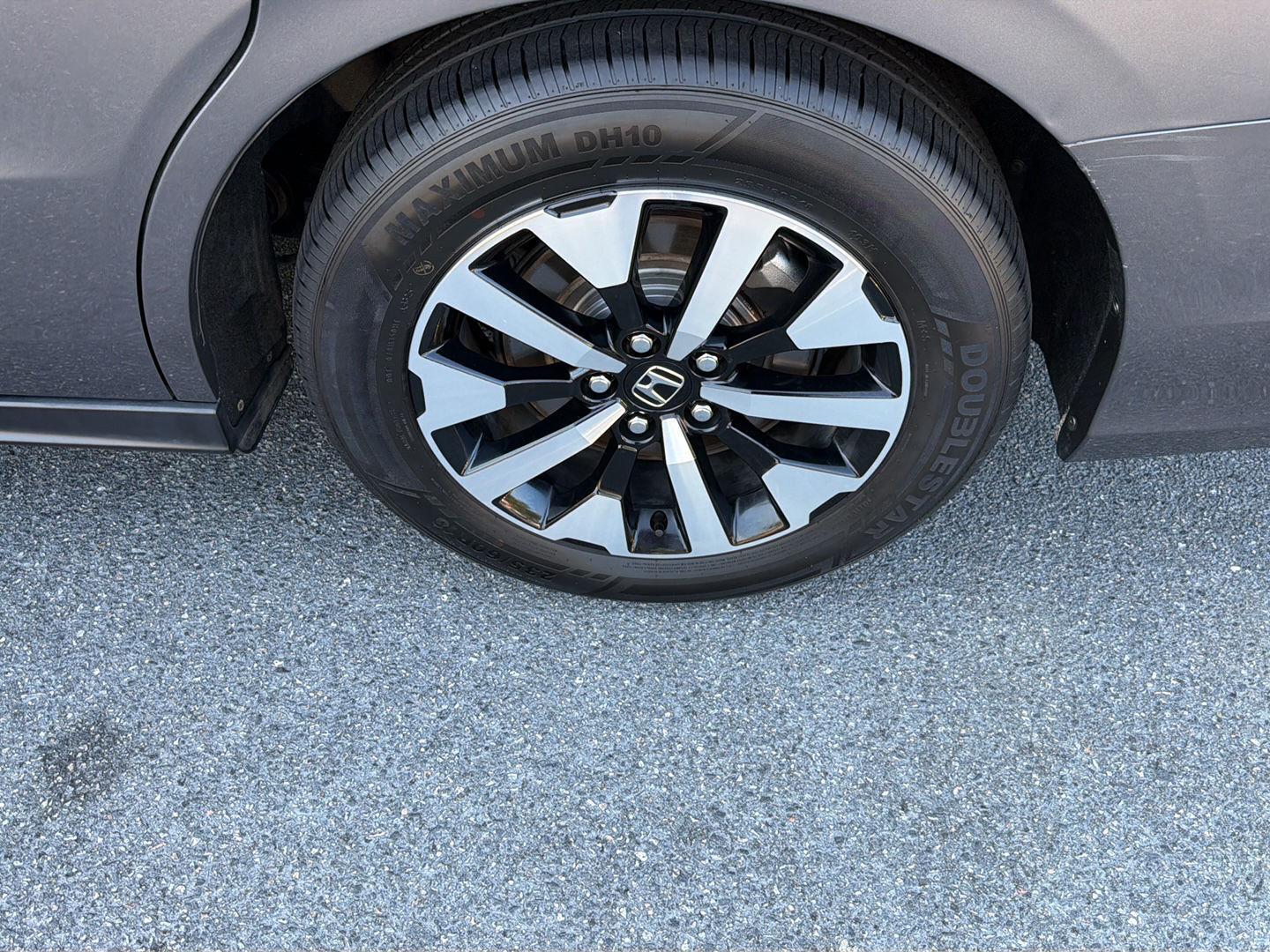 Used 2025 Honda Odyssey Van