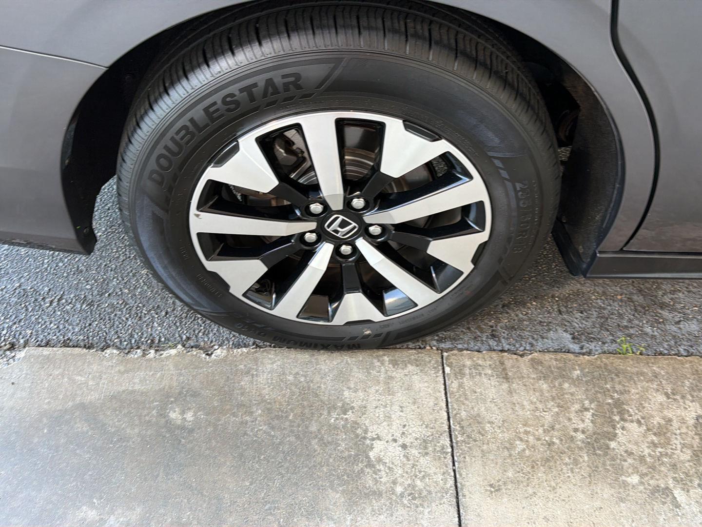 Used 2025 Honda Odyssey Van