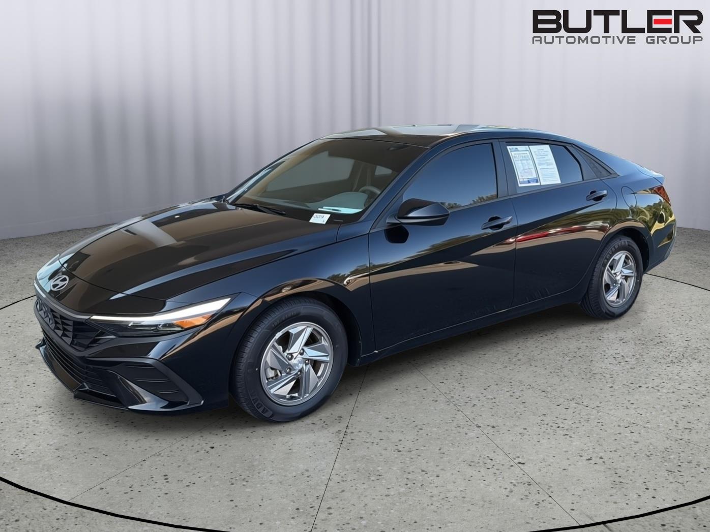 Used 2025 Hyundai Elantra Sedan
