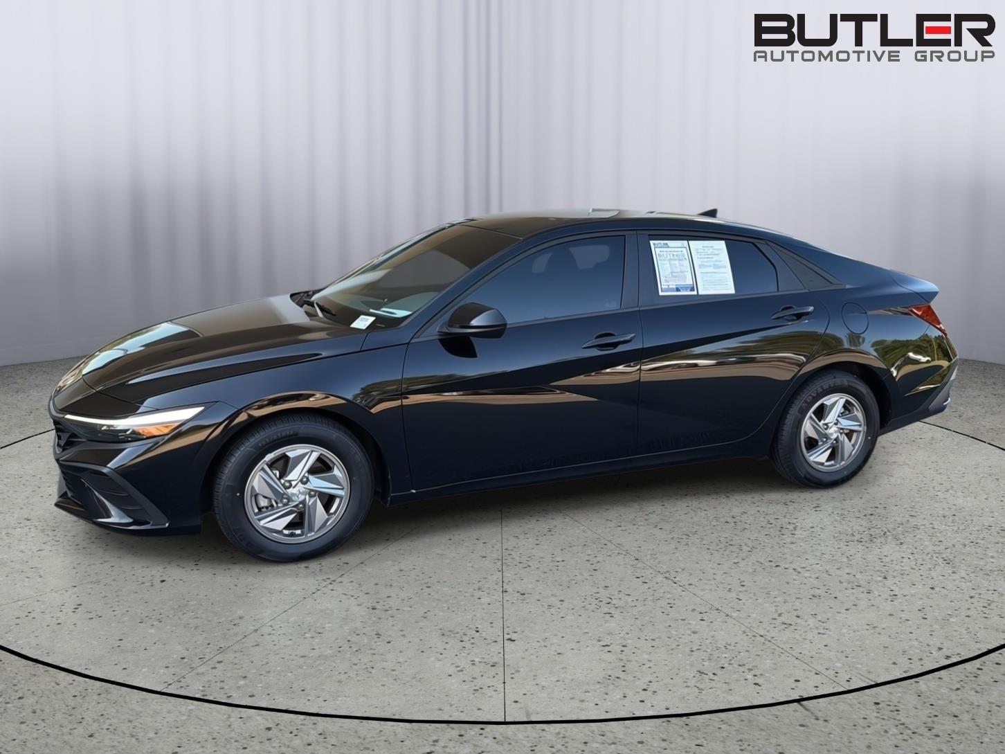 Used 2025 Hyundai Elantra Sedan