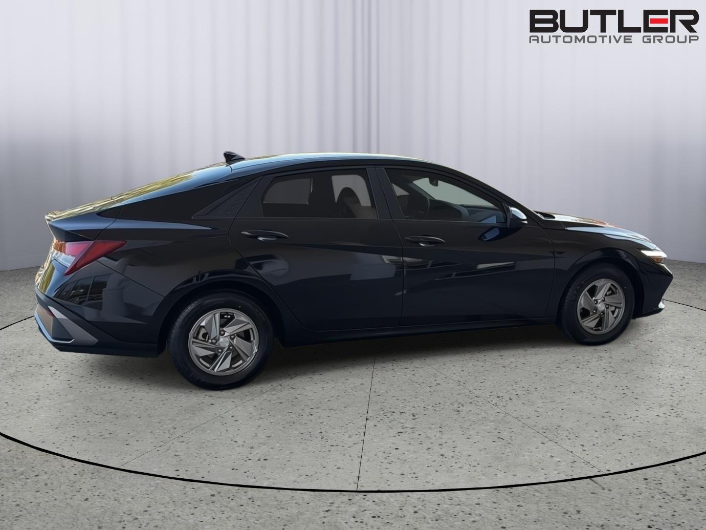Used 2025 Hyundai Elantra Sedan