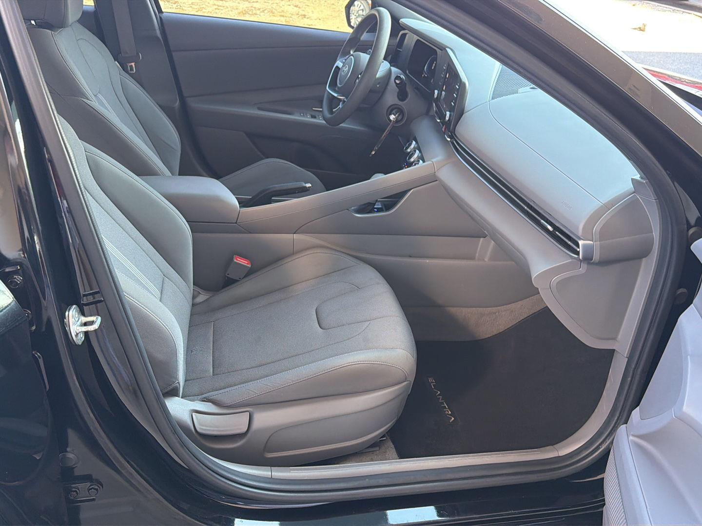 Used 2025 Hyundai Elantra Sedan