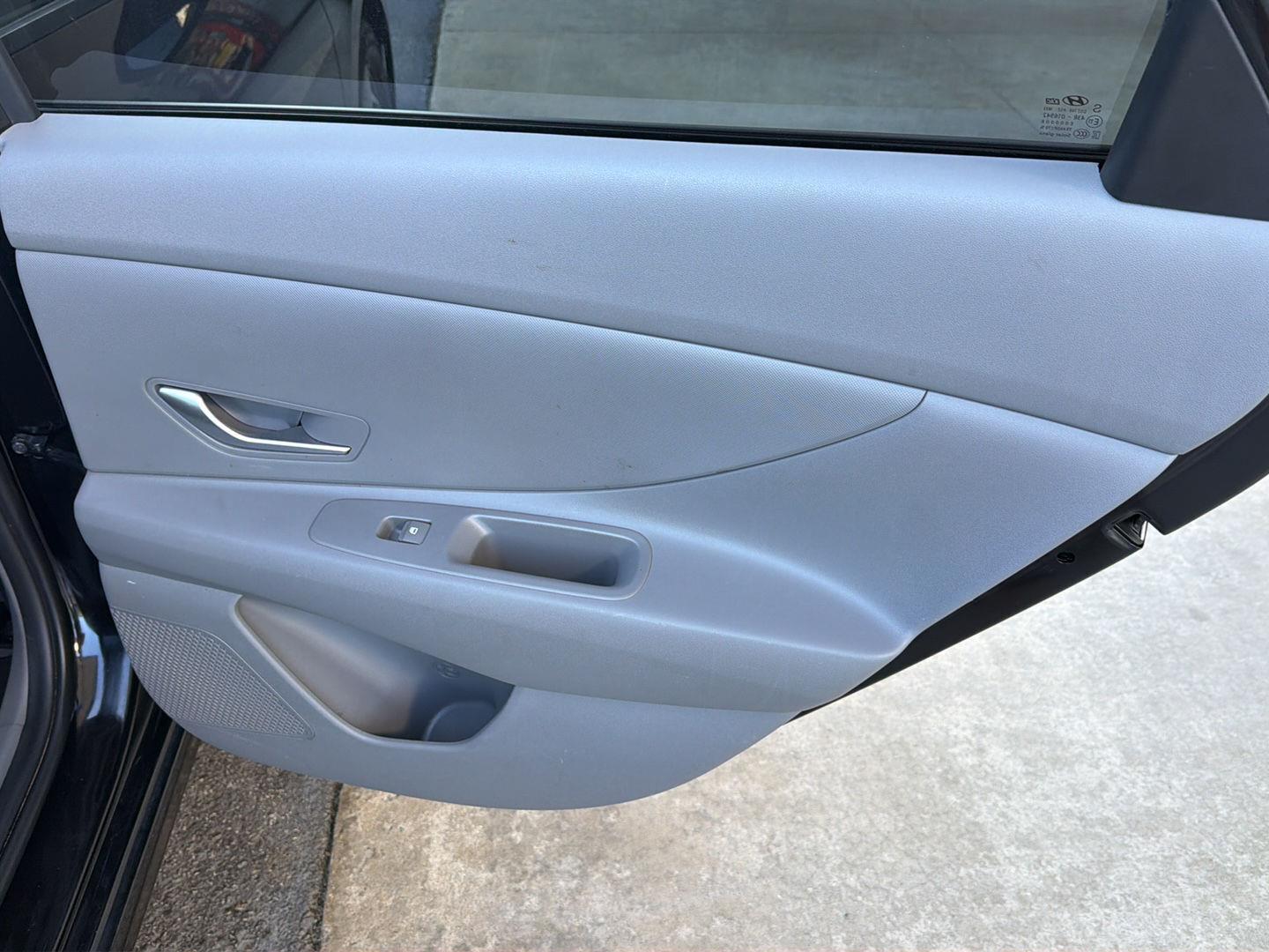 Used 2025 Hyundai Elantra Sedan