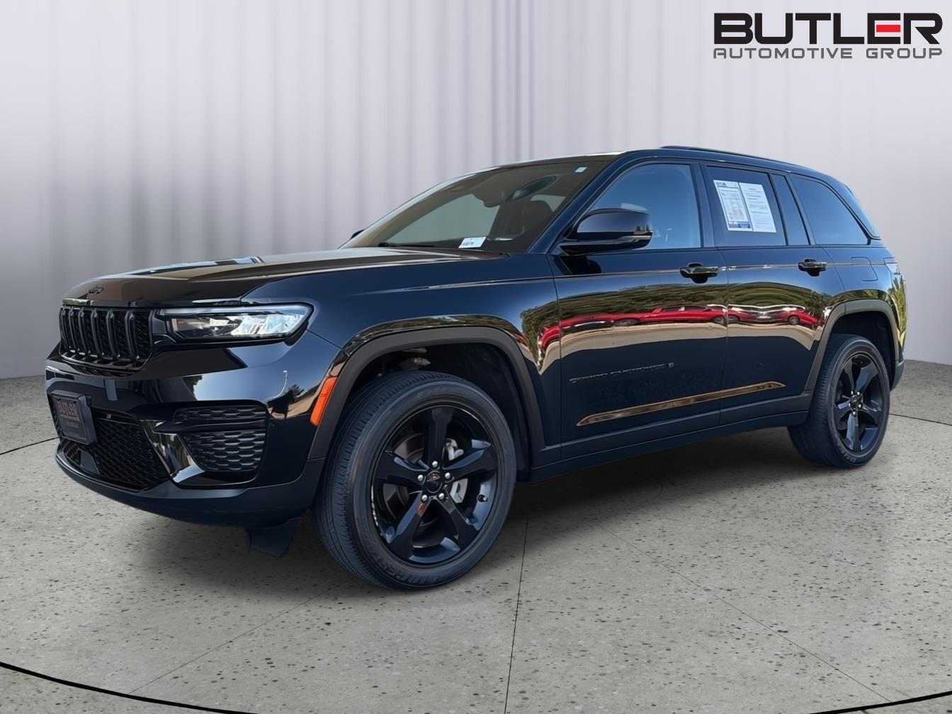 Used 2023 Jeep Grand Cherokee SUV