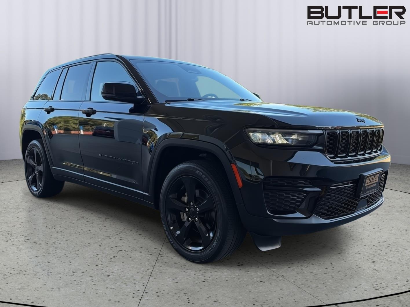 Used 2023 Jeep Grand Cherokee SUV