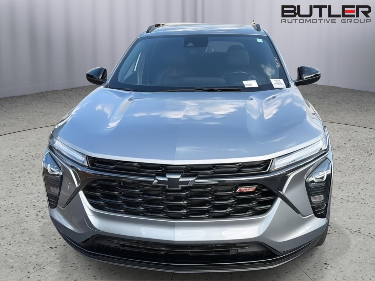 Used 2025 Chevrolet Trax SUV