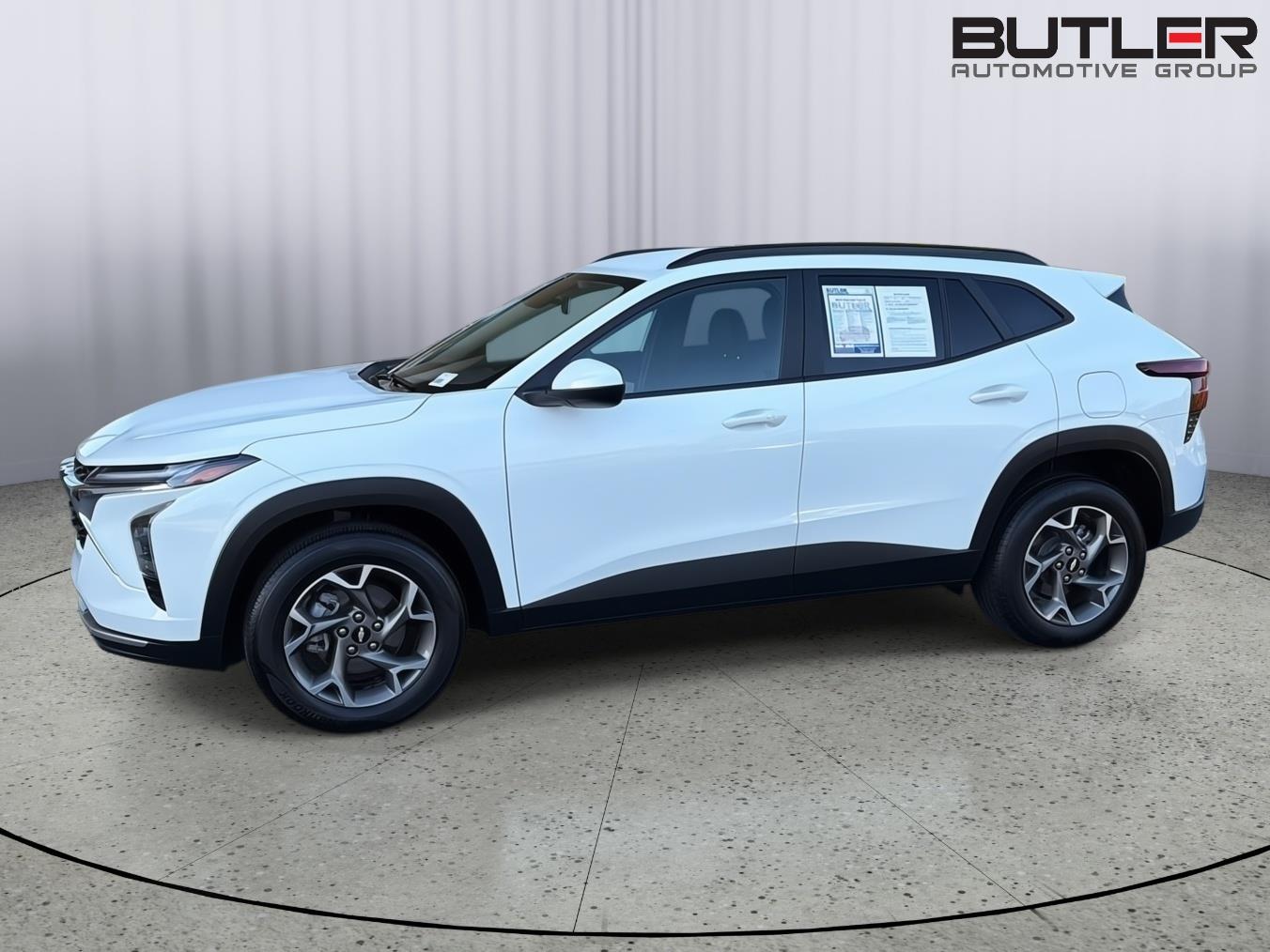 Used 2025 Chevrolet Trax SUV