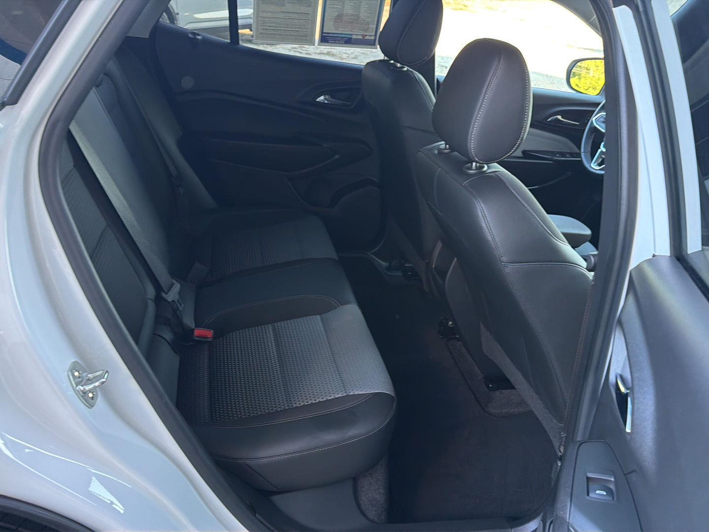 Used 2025 Chevrolet Trax SUV