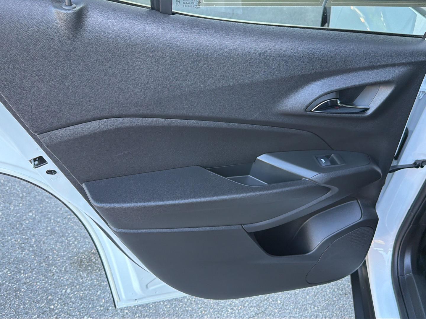 Used 2025 Chevrolet Trax SUV