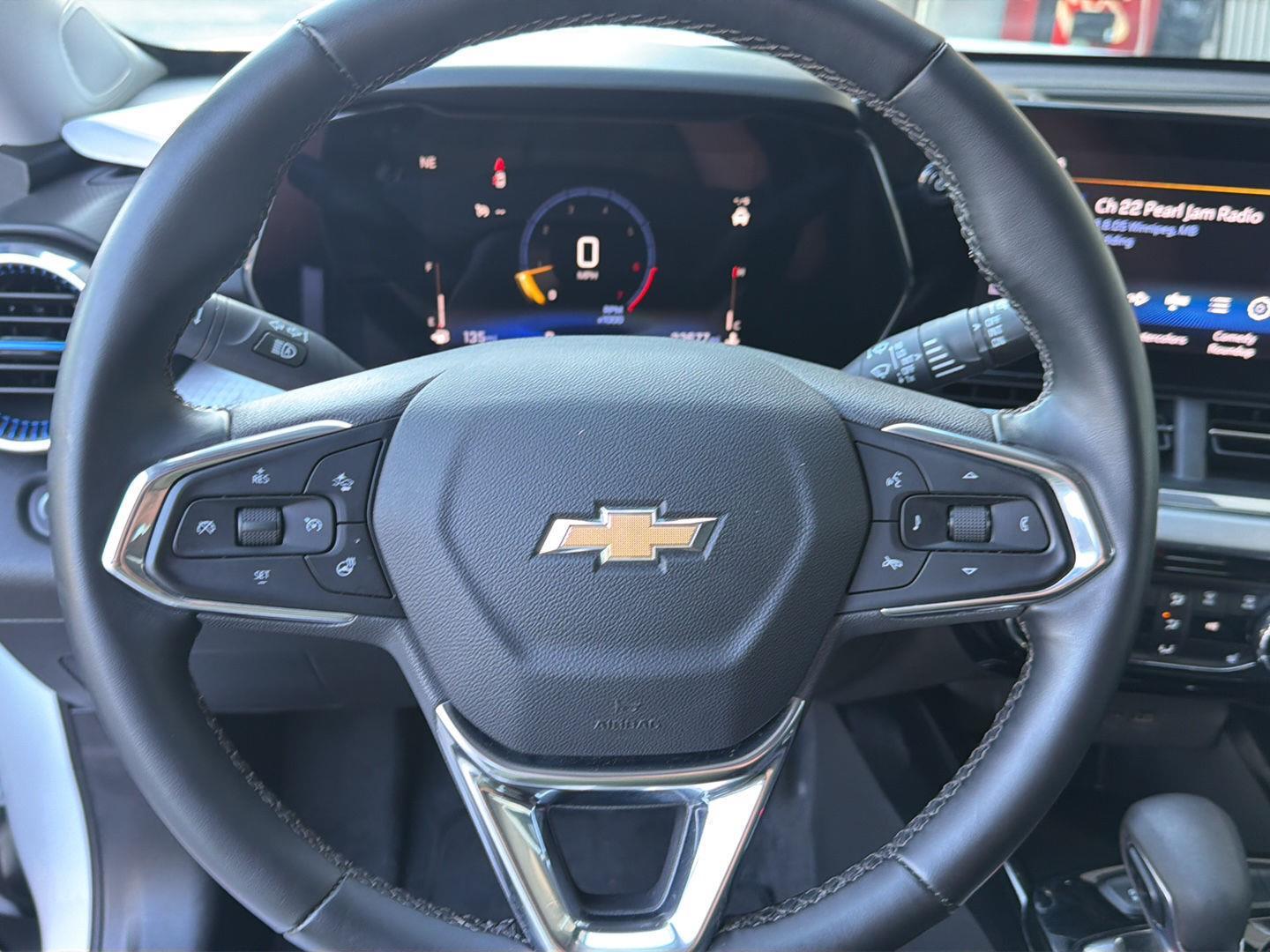 Used 2025 Chevrolet Trax SUV