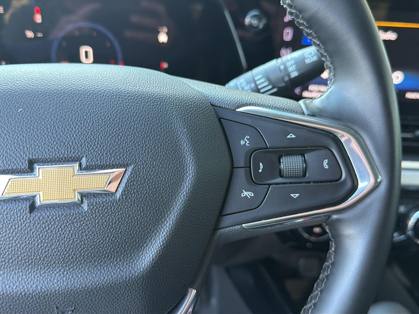 Used 2025 Chevrolet Trax SUV