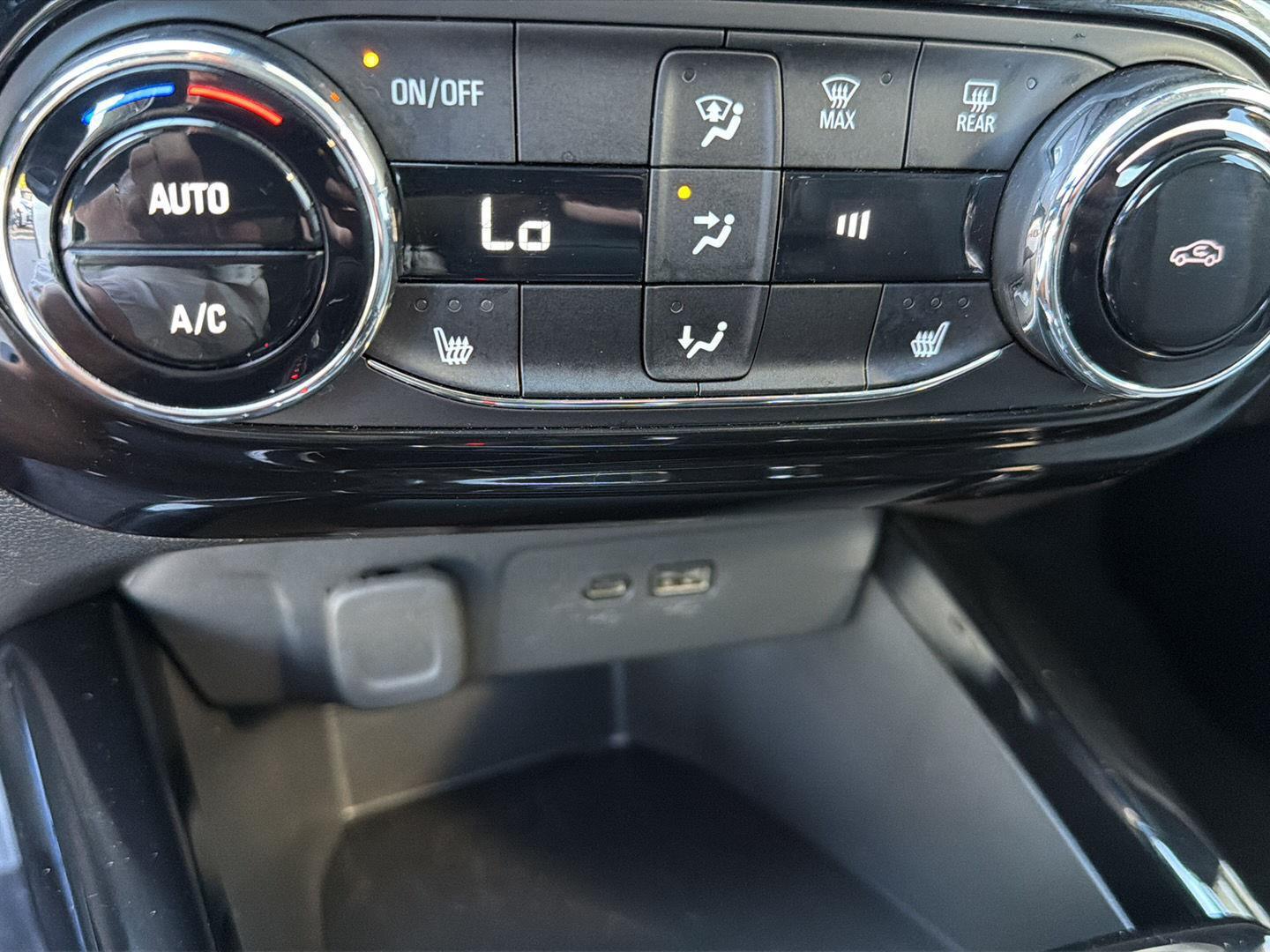 Used 2025 Chevrolet Trax SUV