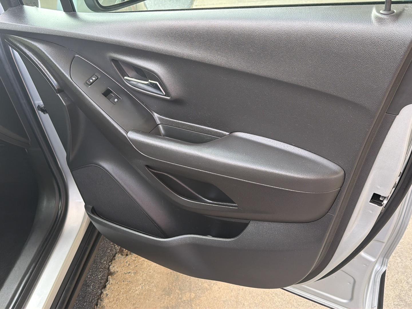 Used 2020 Chevrolet Trax SUV