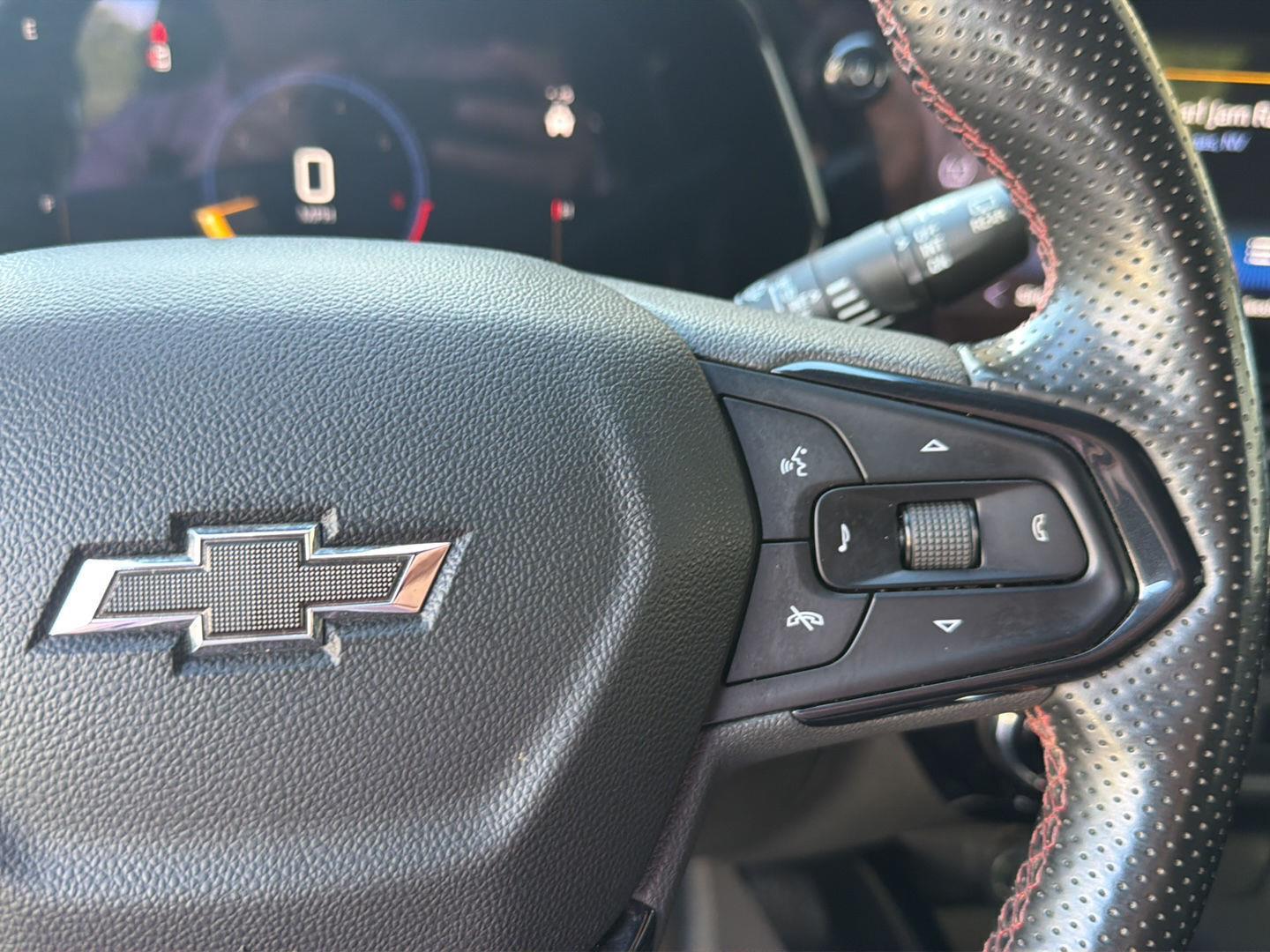 Used 2025 Chevrolet Trax SUV