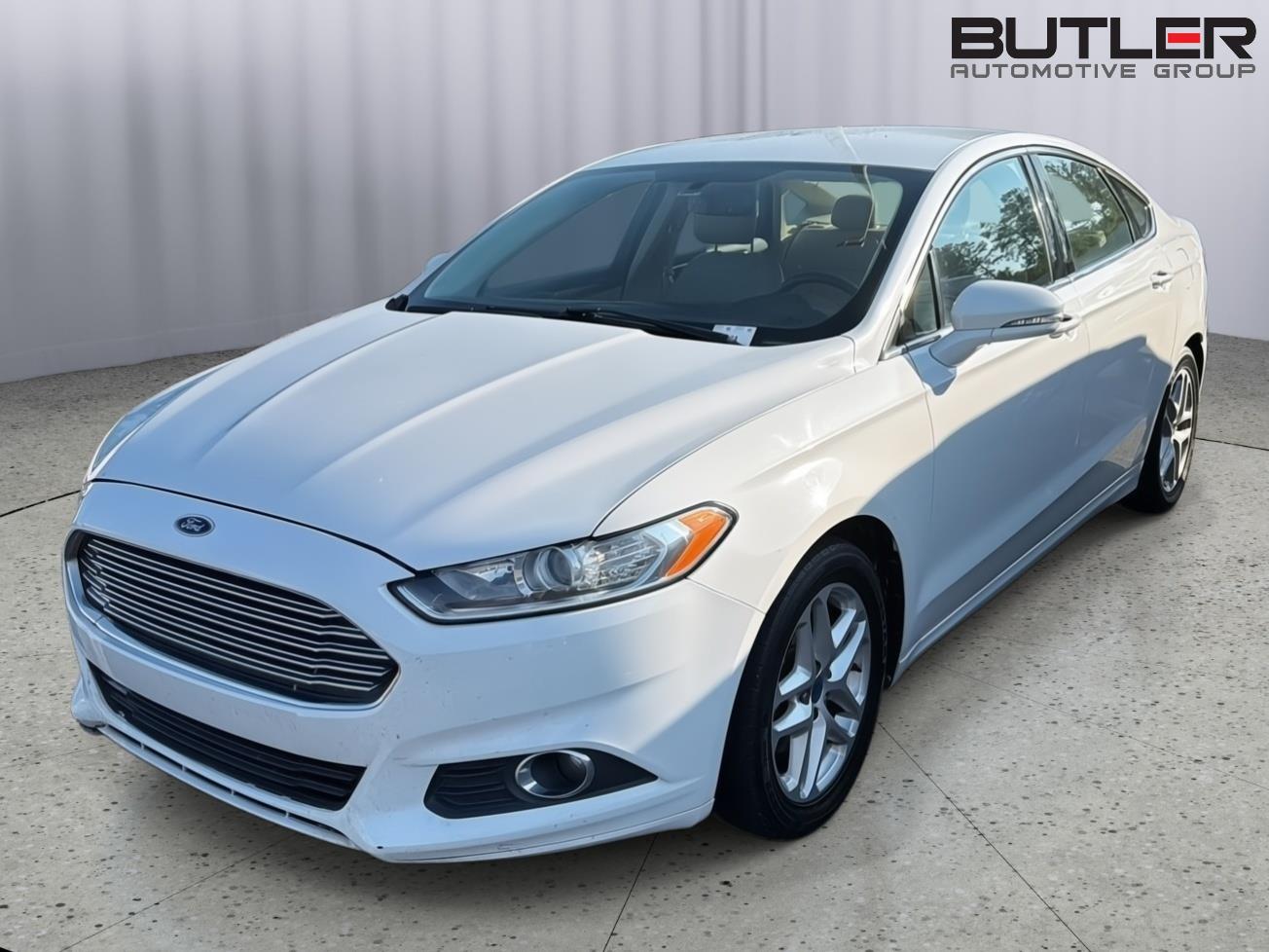 Oxford White 2013 Ford Fusion Sedan Front-Wheel Drive 6-Speed Automatic