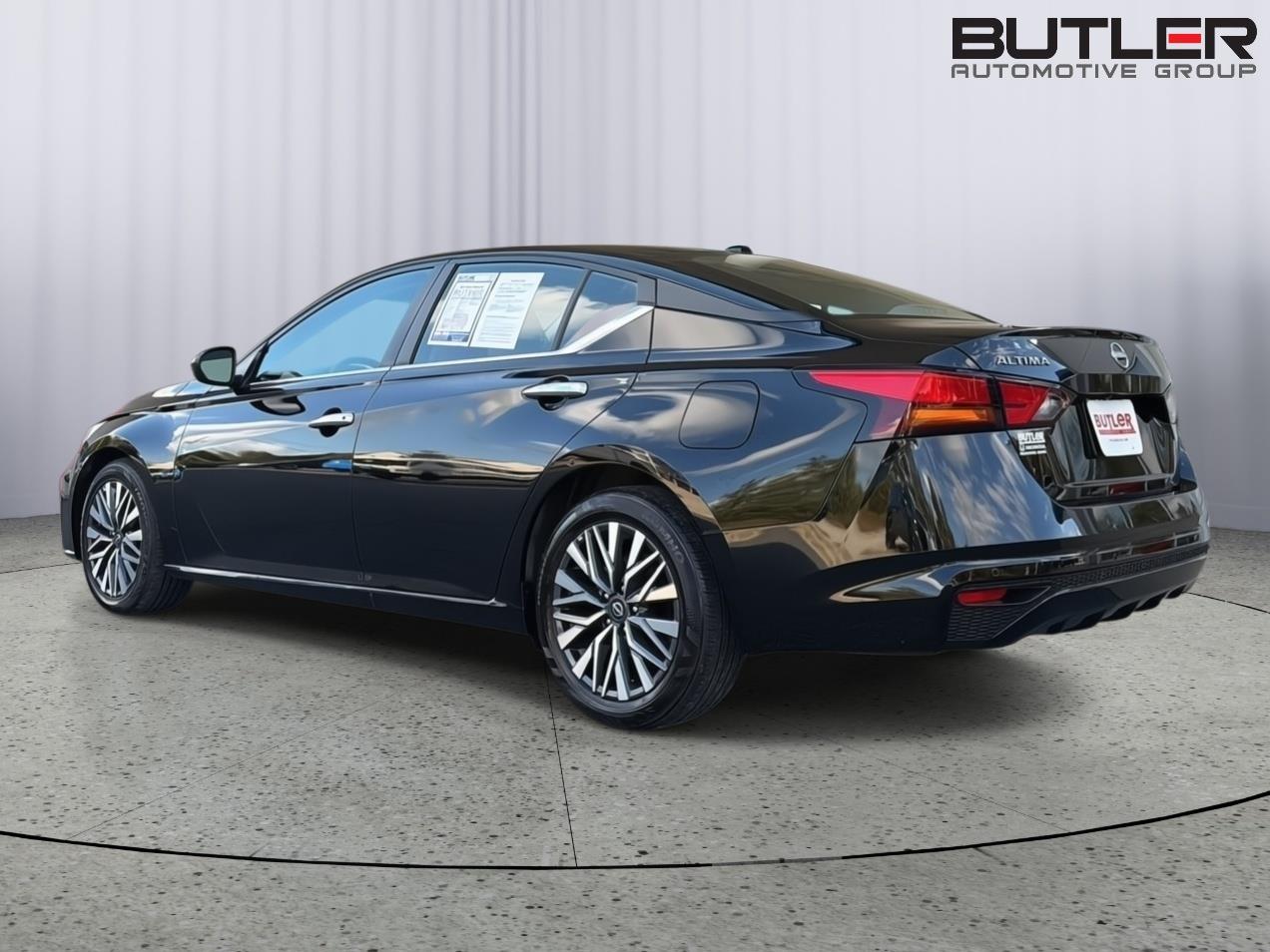 Used 2025 Nissan Altima Sedan