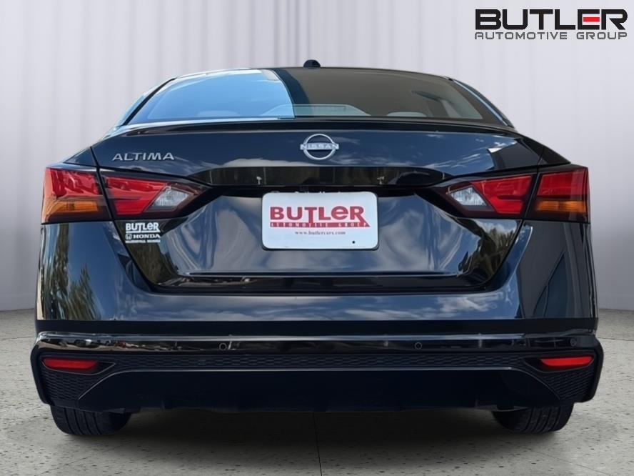 Used 2025 Nissan Altima Sedan