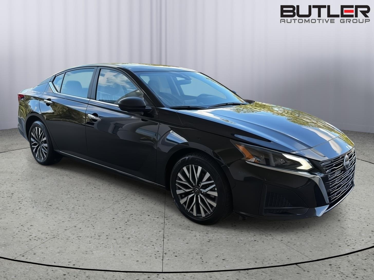 Used 2025 Nissan Altima Sedan
