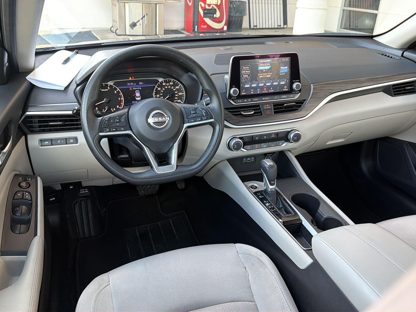Used 2025 Nissan Altima Sedan