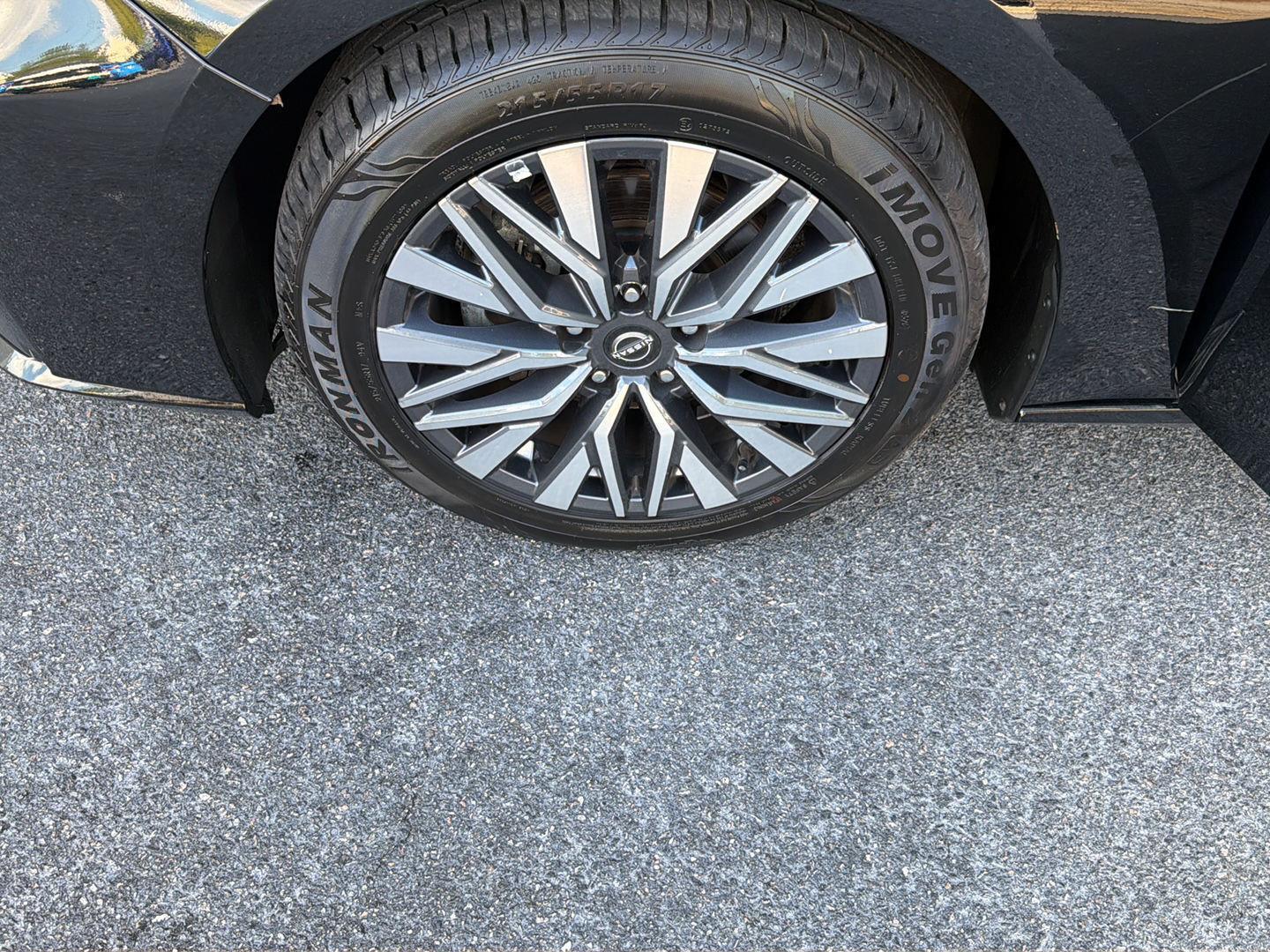 Used 2025 Nissan Altima Sedan