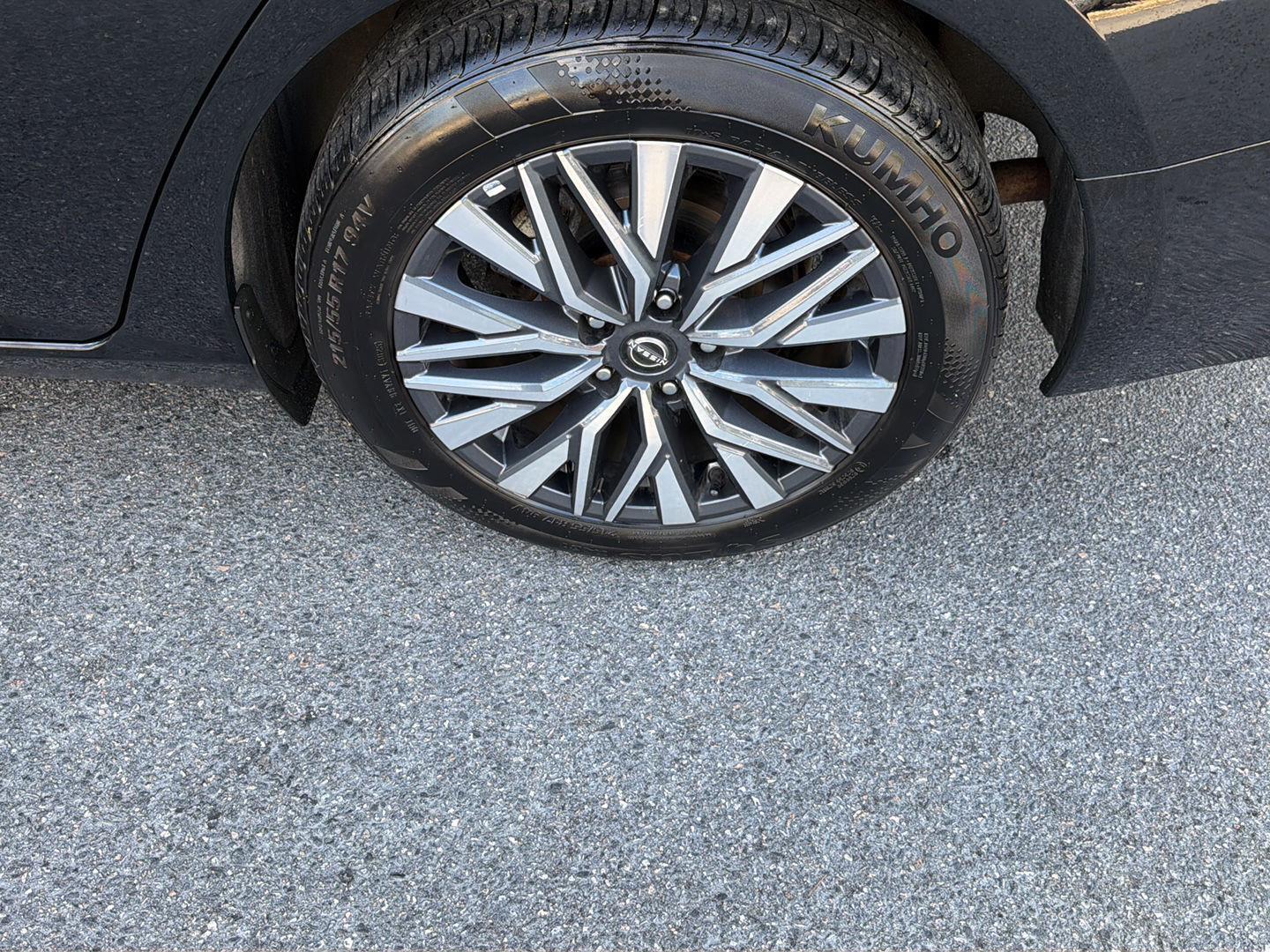 Used 2025 Nissan Altima Sedan