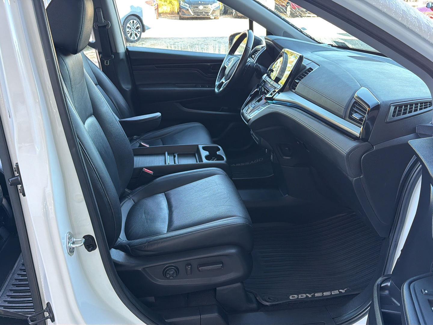 Used 2022 Honda Odyssey Van