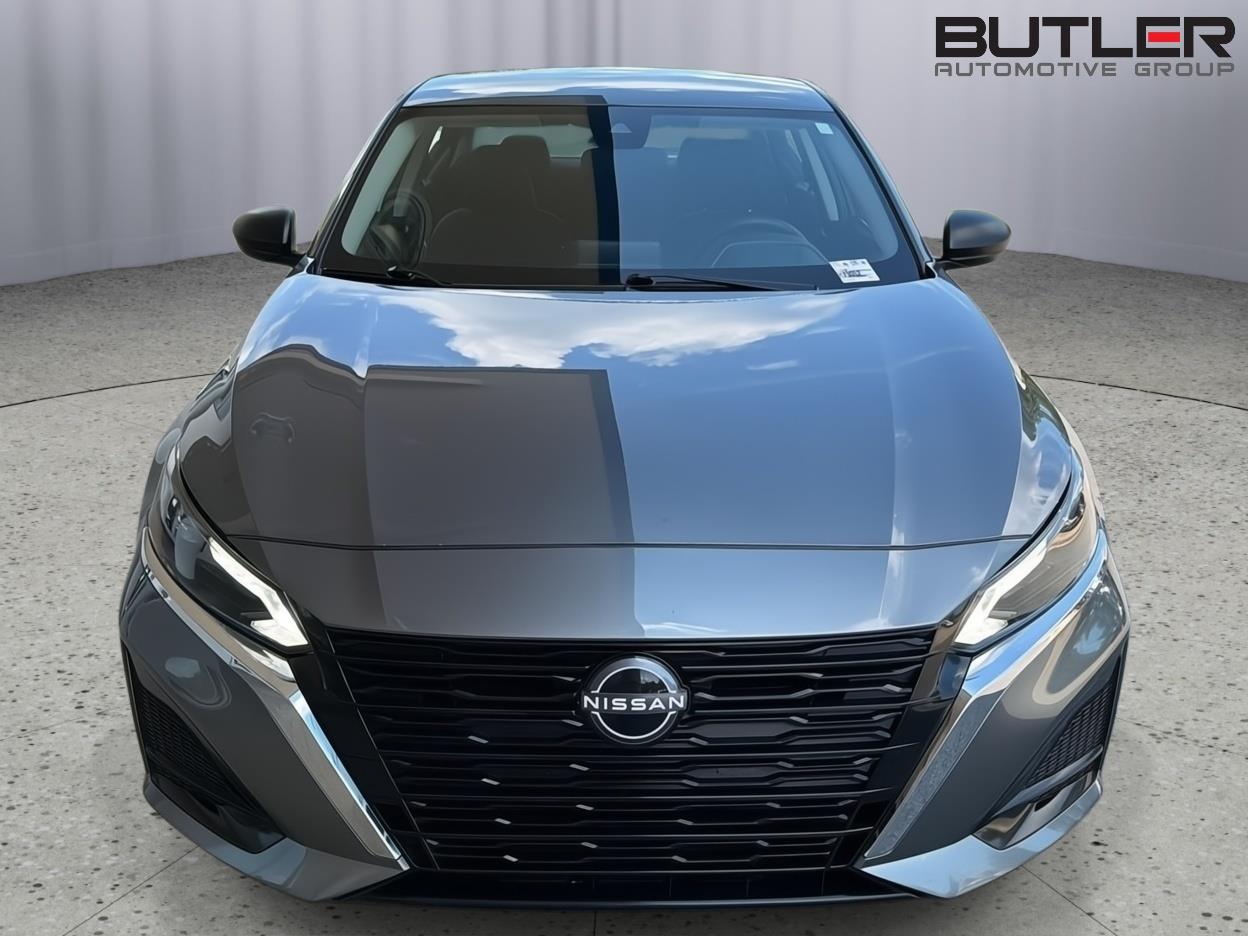 Used 2025 Nissan Altima Sedan