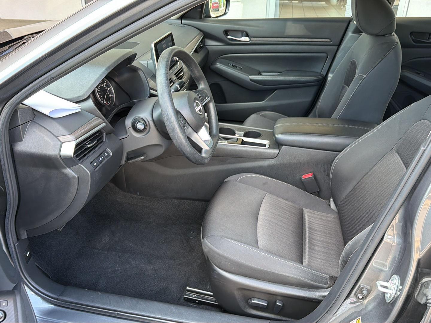 Used 2025 Nissan Altima Sedan
