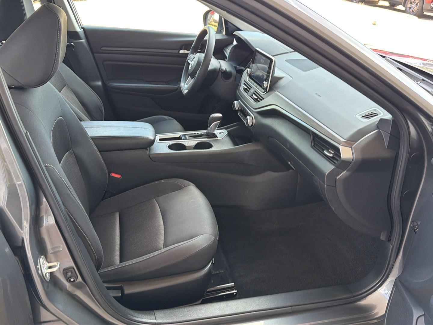 Used 2025 Nissan Altima Sedan