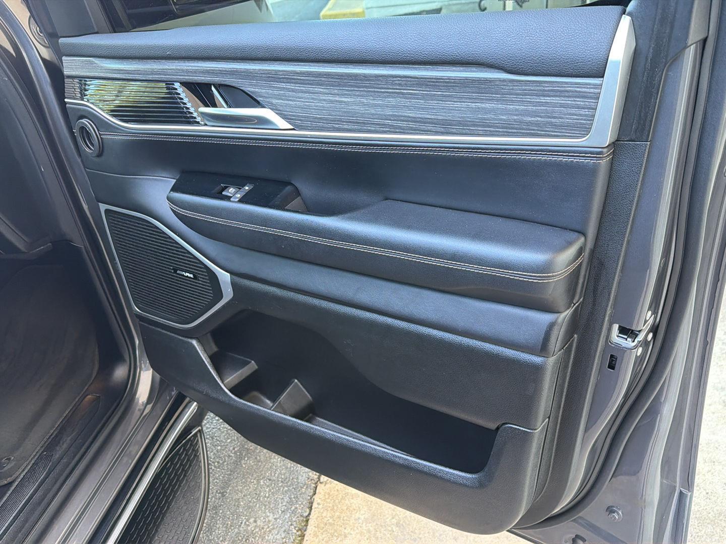 Used 2024 Jeep Wagoneer SUV