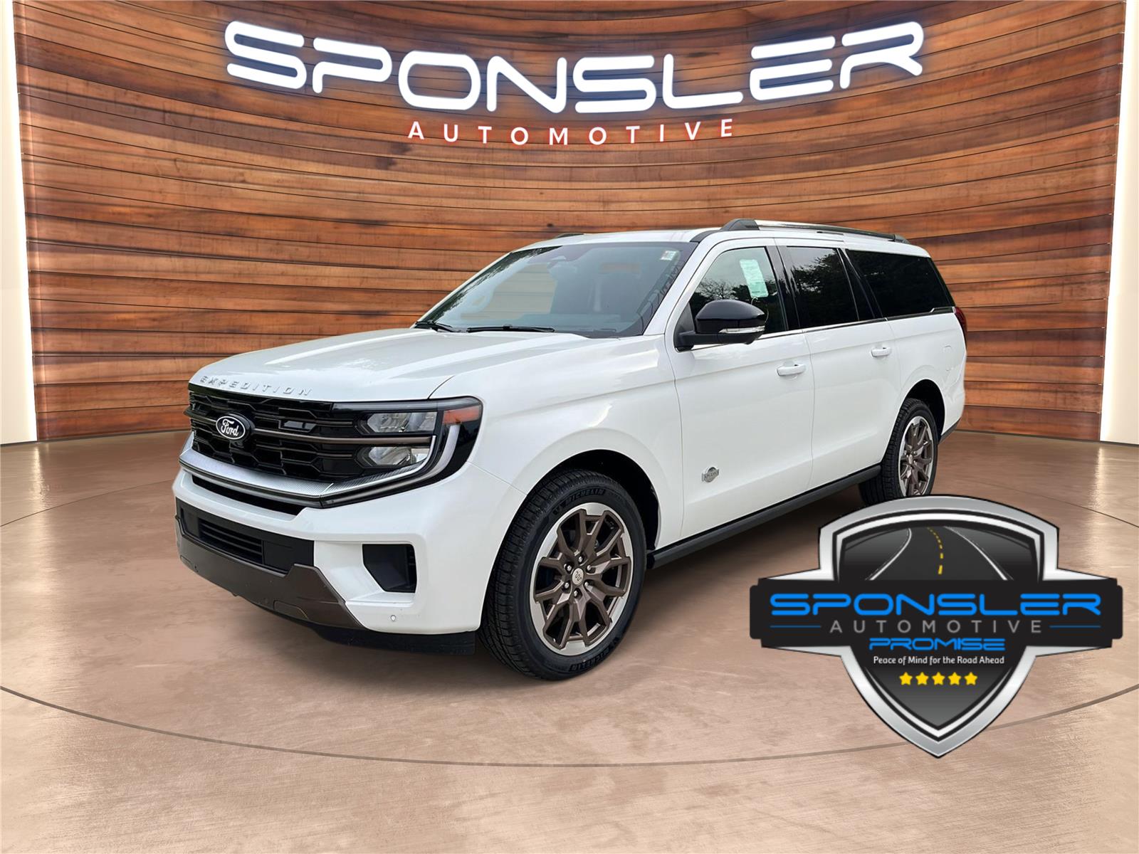 Star White Metallic Tri-Coat 2027 Ford Expedition SUV / Crossover Four-Wheel Drive Automatic