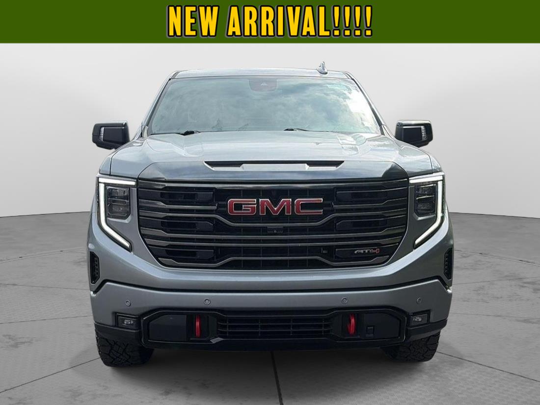2023 GMC Sierra 1500 AT4 Crew Cab 4WD