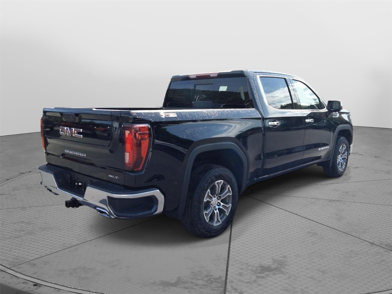 2026 GMC Sierra 1500 SLT - 7