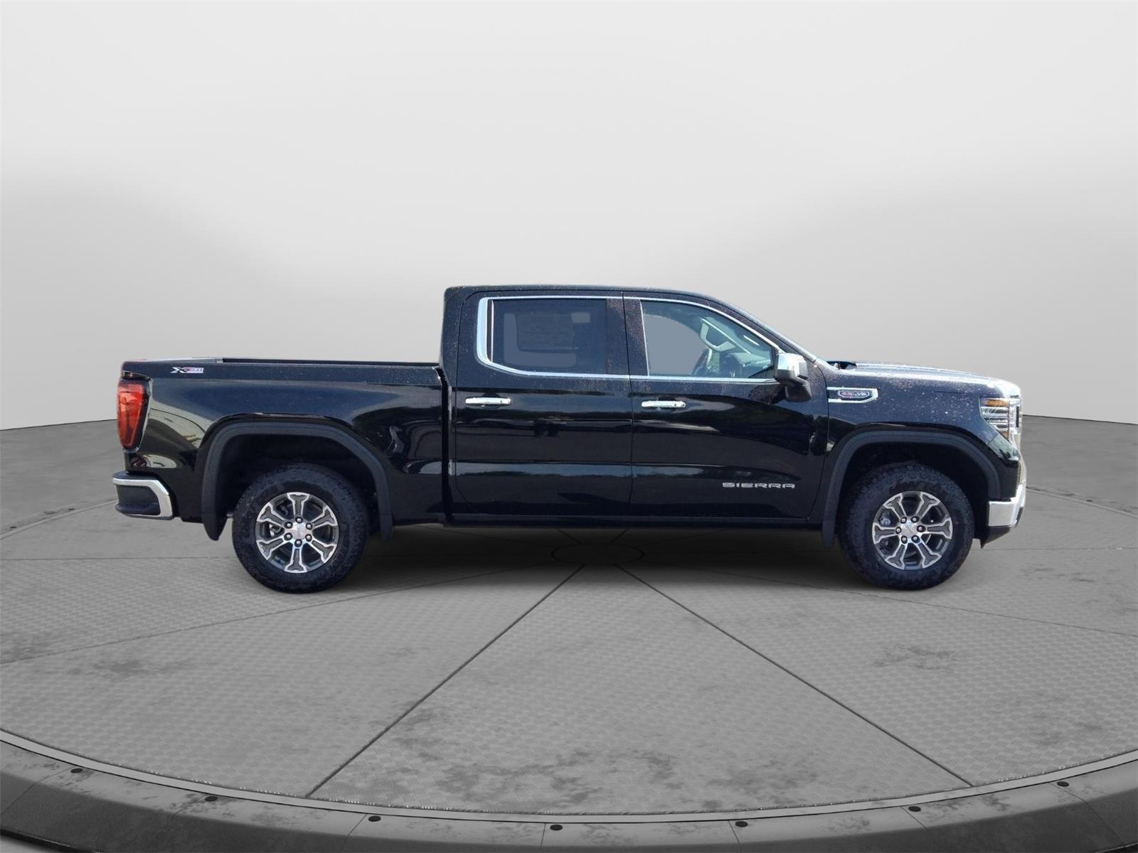 2026 GMC Sierra 1500 SLT - 8