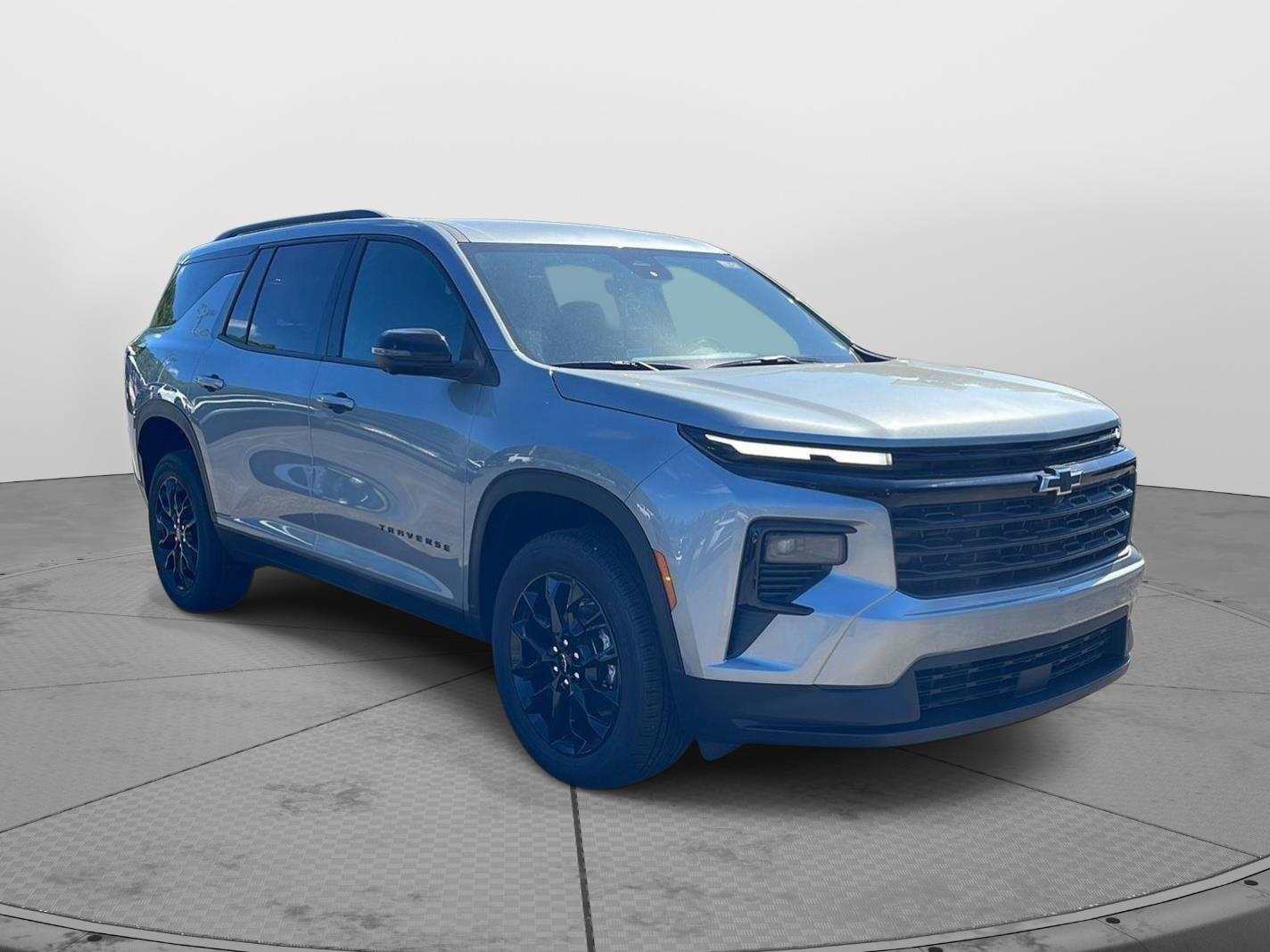 2026 Chevrolet Traverse AWD LT - 4