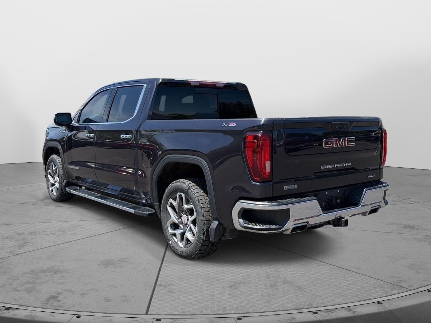 2022 GMC Sierra 1500 SLT - 8