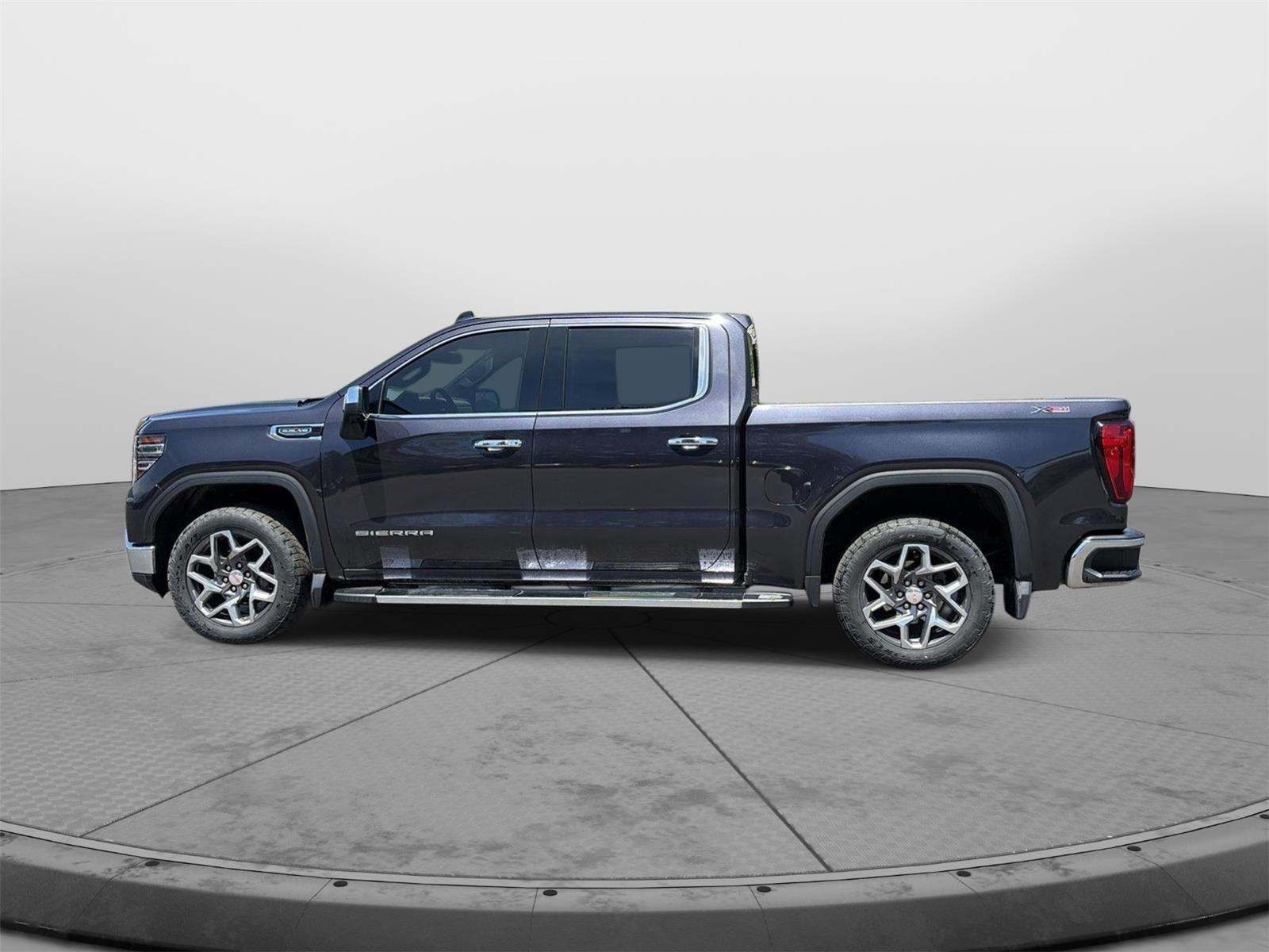2022 GMC Sierra 1500 SLT - 9