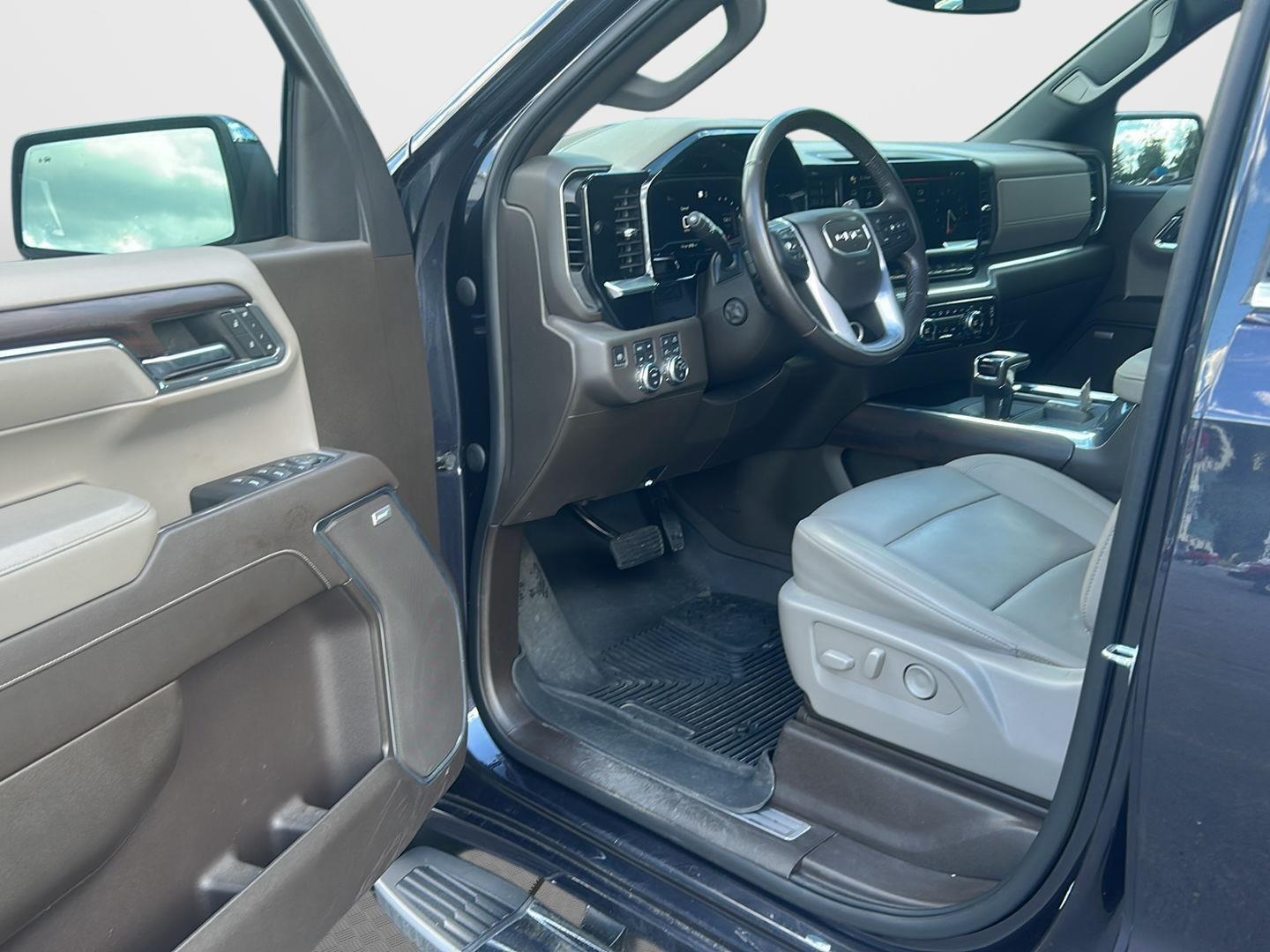 2022 GMC Sierra 1500 SLT - 10