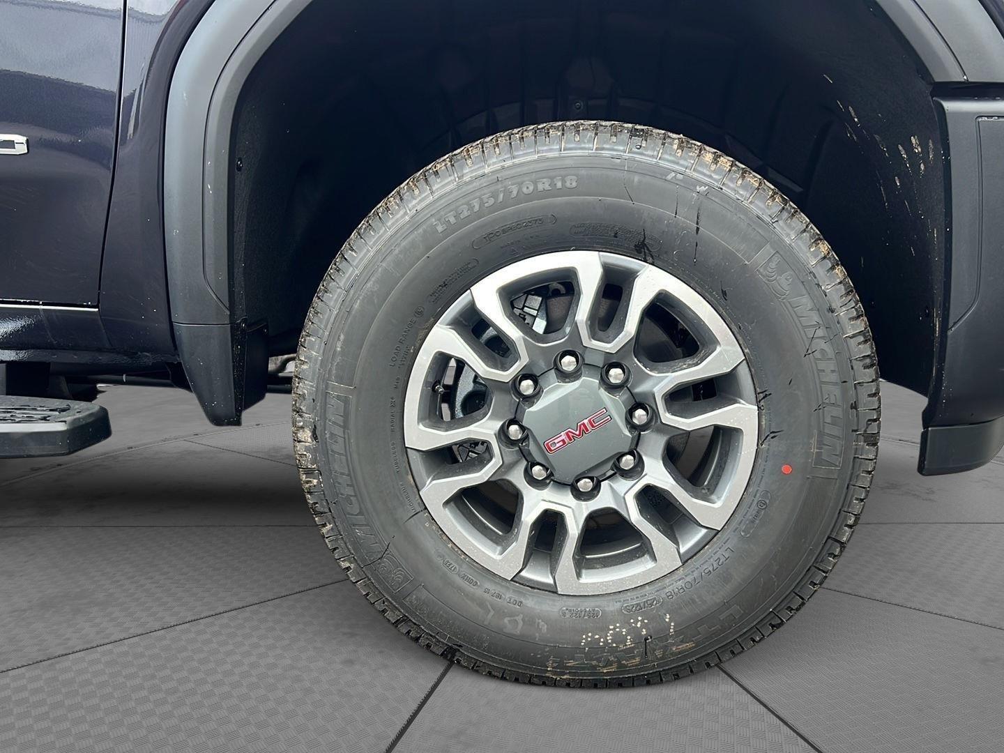2026 GMC Sierra 2500HD SLT - 4