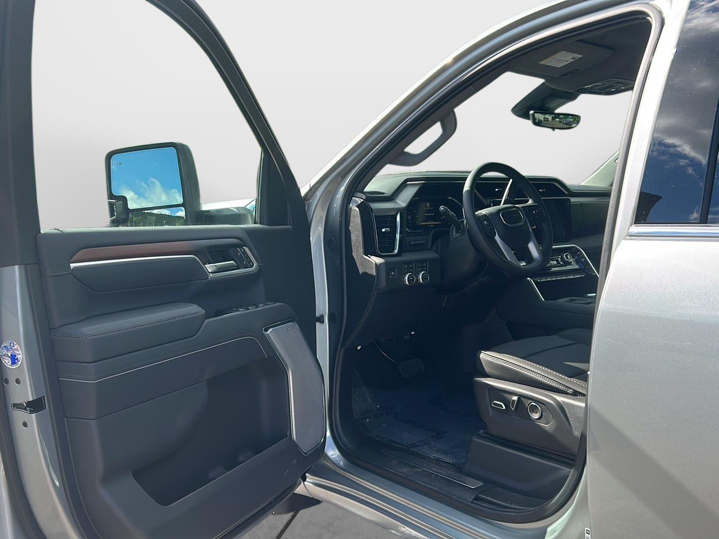 2026 GMC Sierra 2500HD Denali - 9